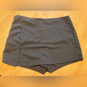 ⭐ 3 for $15 SHEIN Black Skort Performance Shorts